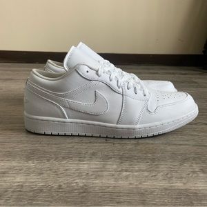Jordan 1 Low Triple White (2022) 553558-136 Size 13